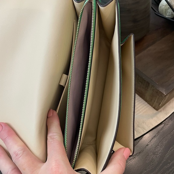 Kate Spade double strap crossbody purse & Kate Spade card holder - Picture 12 of 16